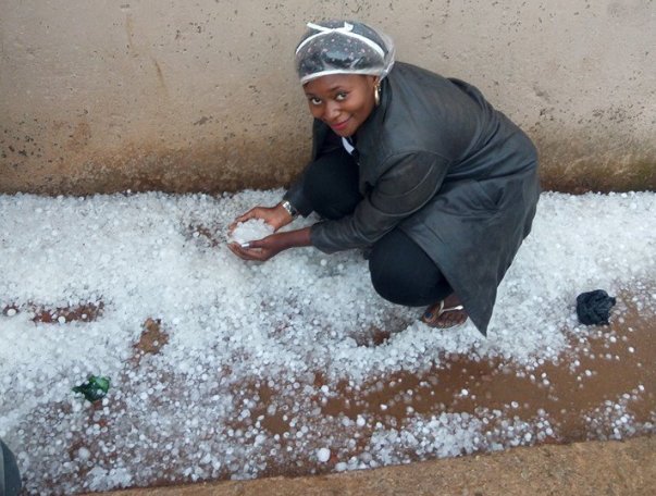 Pictures of snow in Jos Nigeria as well as ice rain
